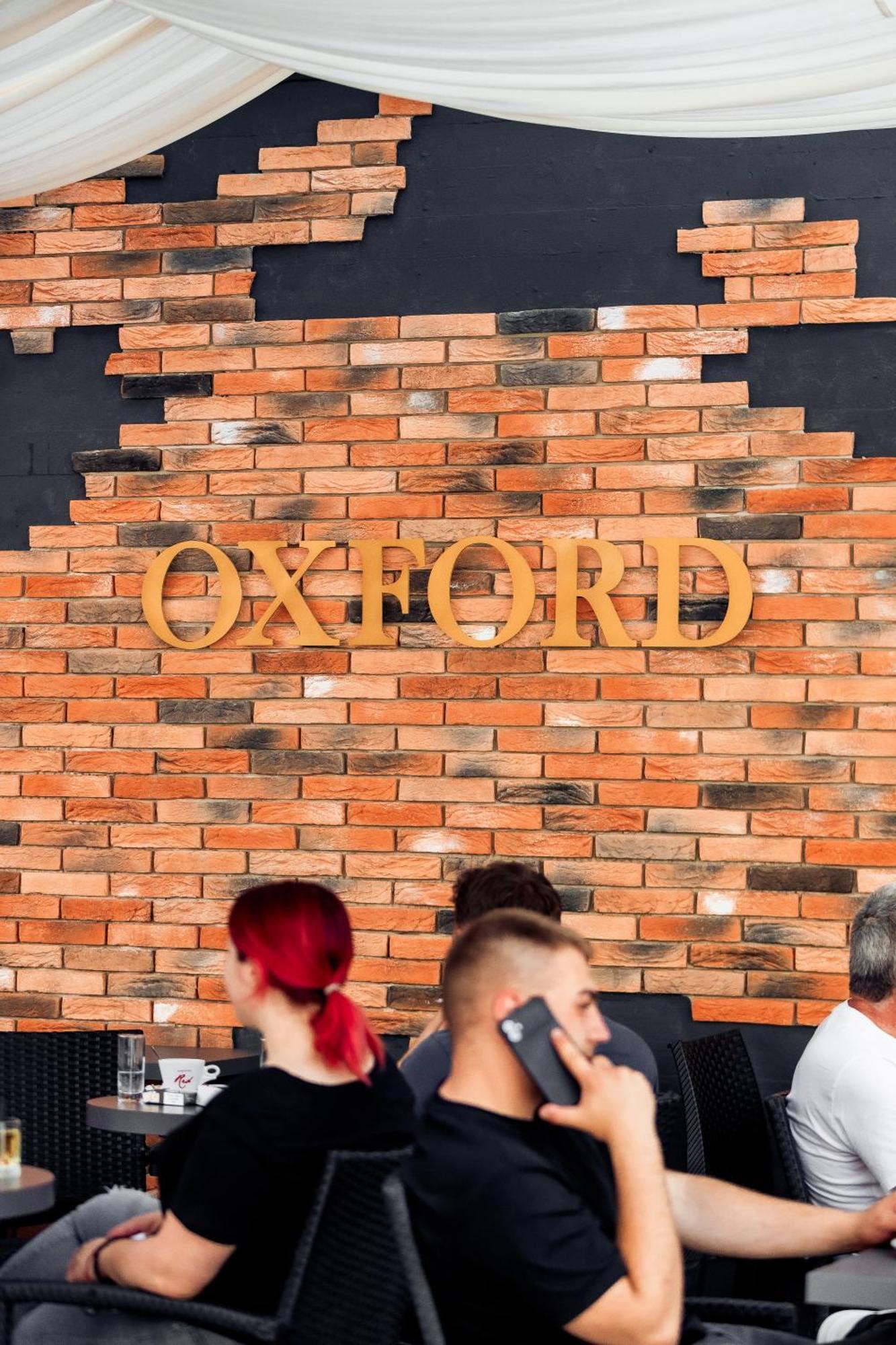 Oxford Apartments Любляна Екстериор снимка